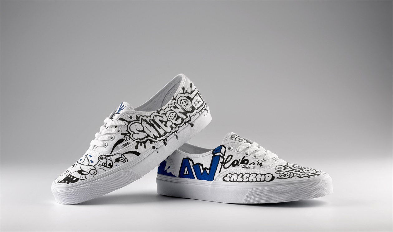 scarpe vans con scritte