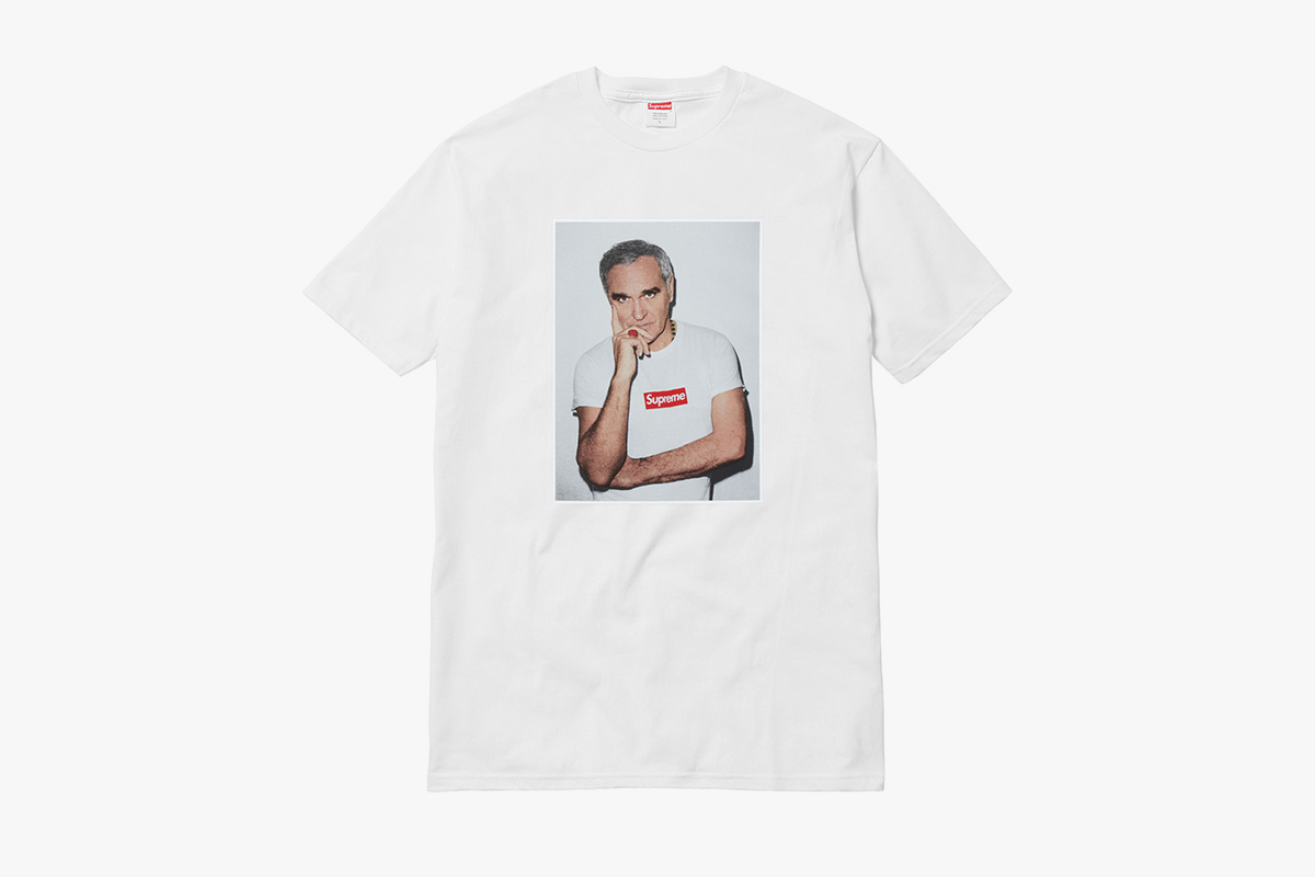 Treat me like white tee. Supreme Тишка. Суприм Тишка белая. Тишка Суприм 2021. Тишка Суприм 2017.