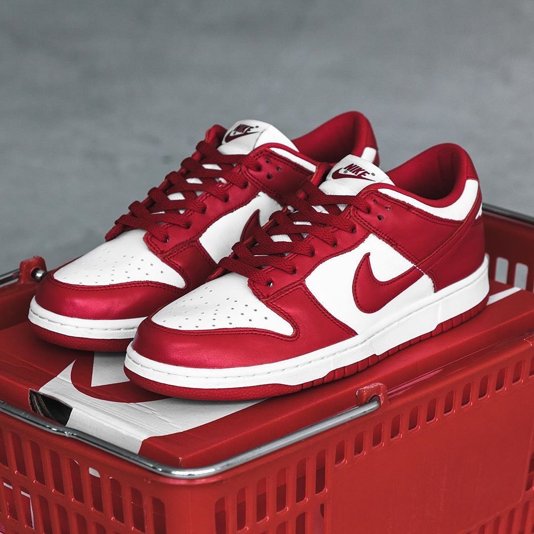 dunk low university red