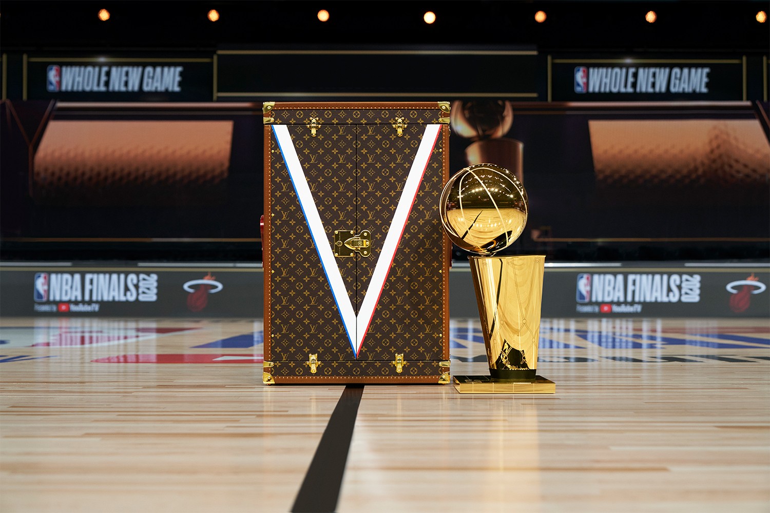 Louis Vuitton se asocia con la NBA
