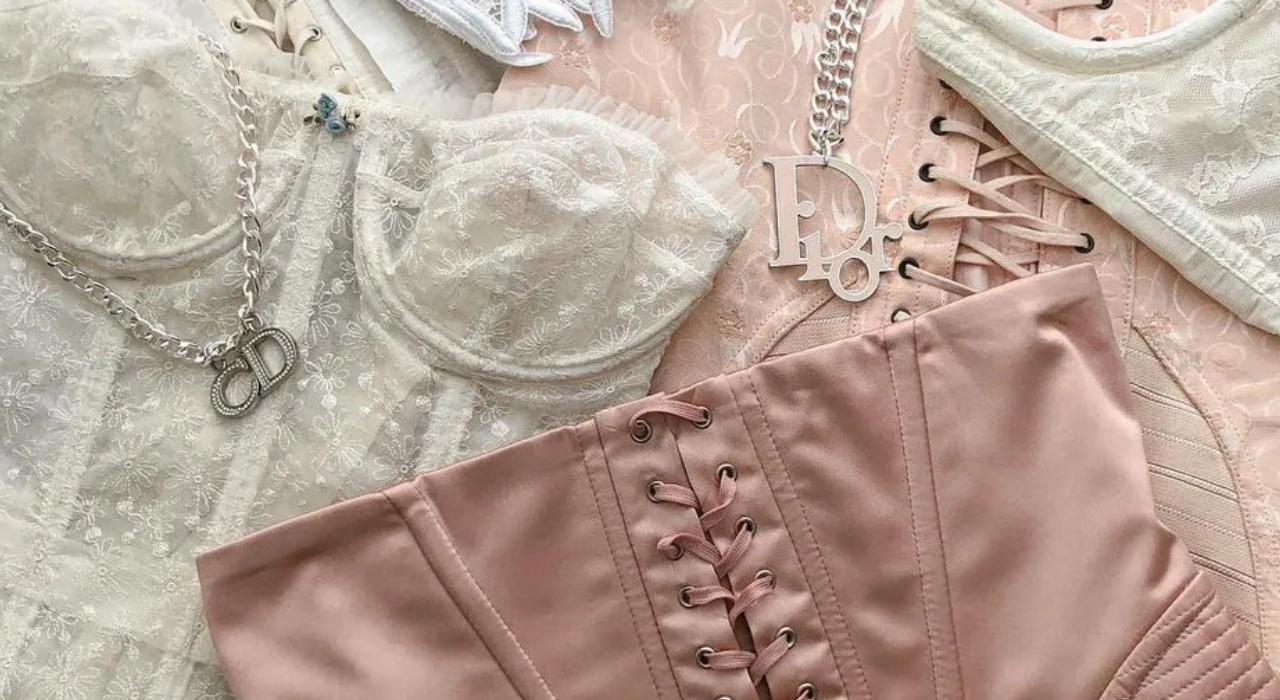 Shops like Nuvonu or Sororité Vintage where I can buy vintage corsets and  bustiers like these? : r/findfashion